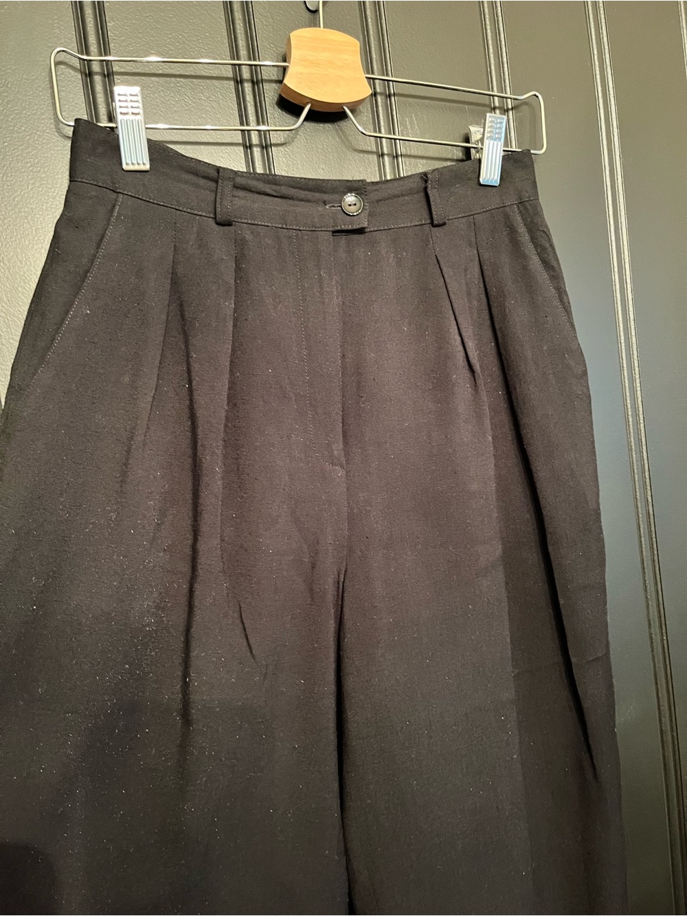 Jones Wear Black Pleated Dress Pants